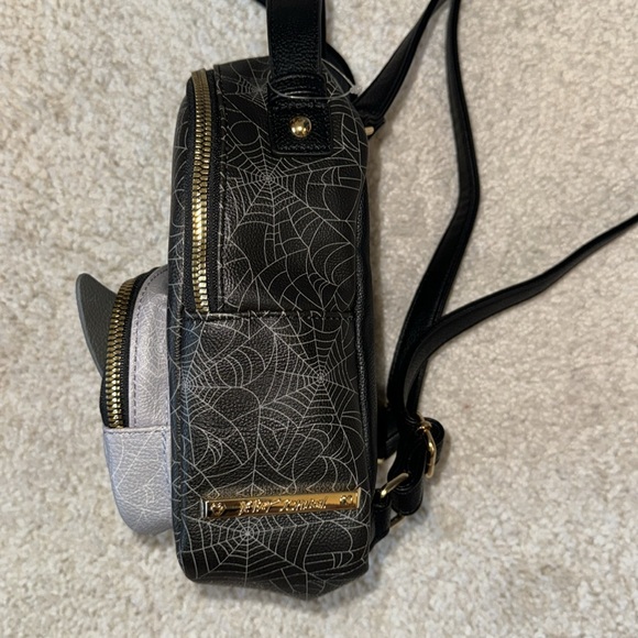 Betsey Johnson NWOT Cat Vampire Halloween Mini Backpack - Picture 3 of 7